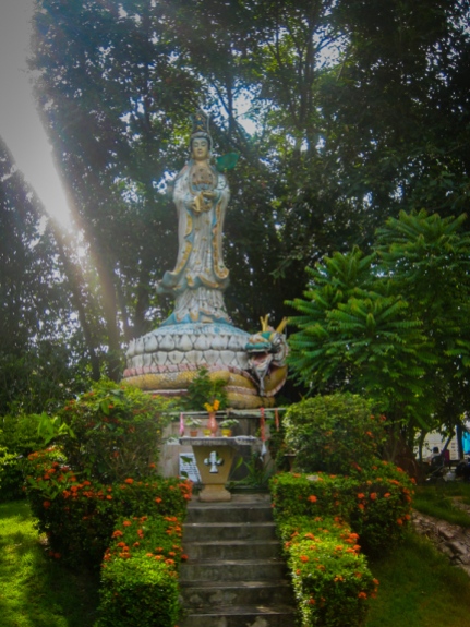 Statue at Phra Mae Ya
